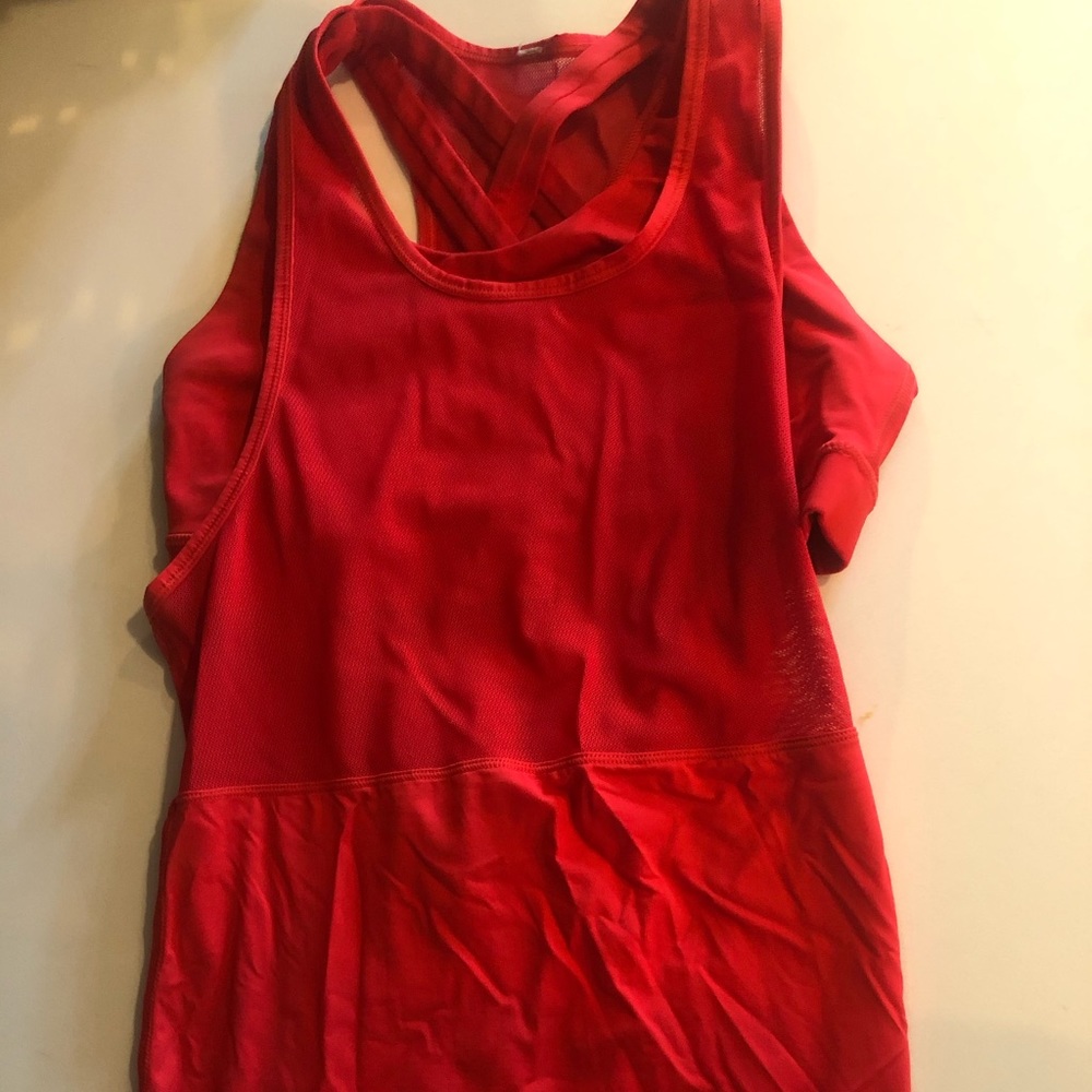 Lululemon tank